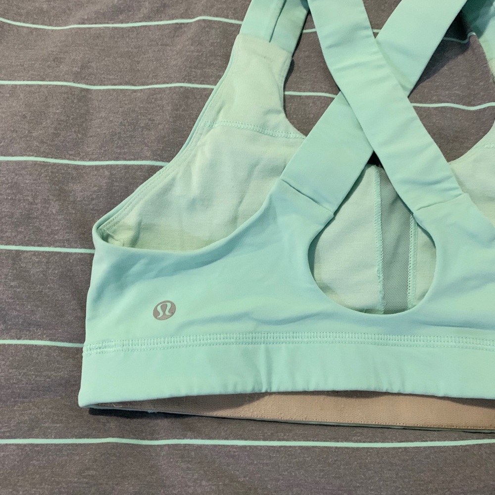 Lululemon bra - Picture 3 of 3